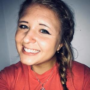 Meet your Posher, Carlee